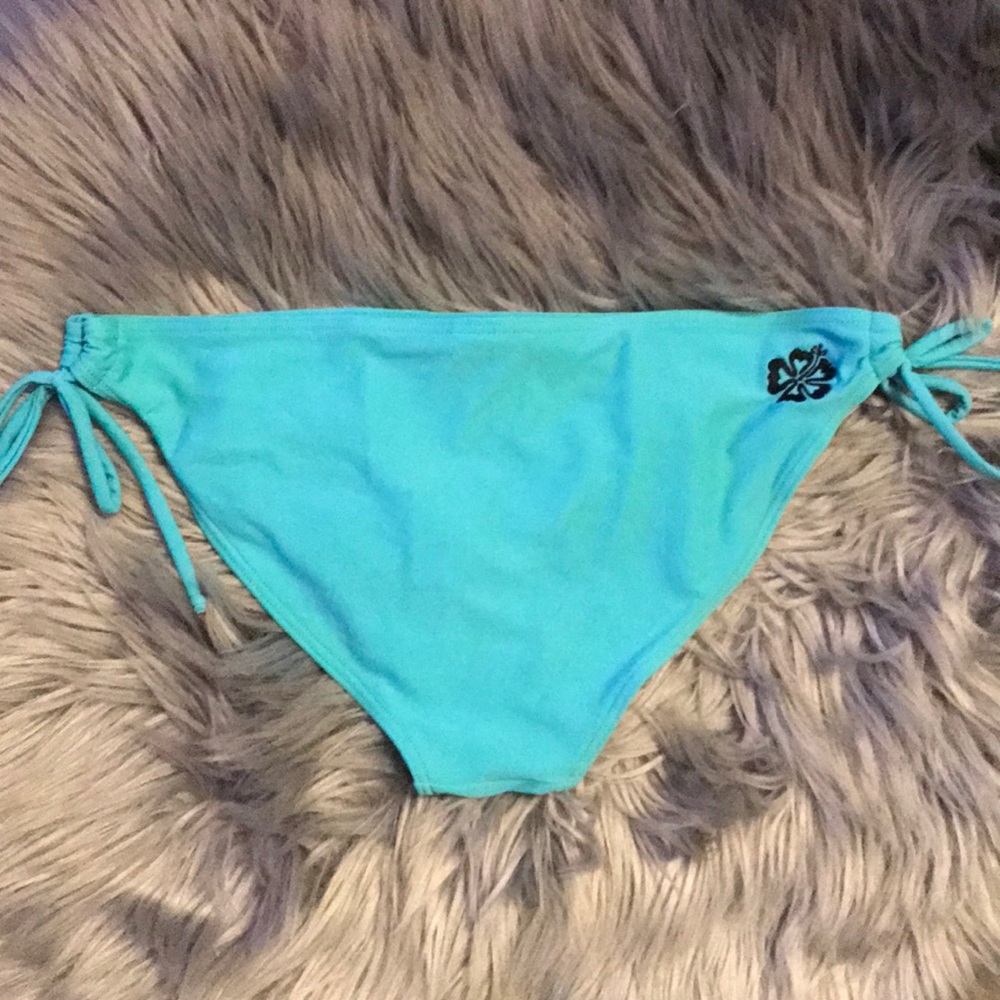 Island World Bikini Bottoms